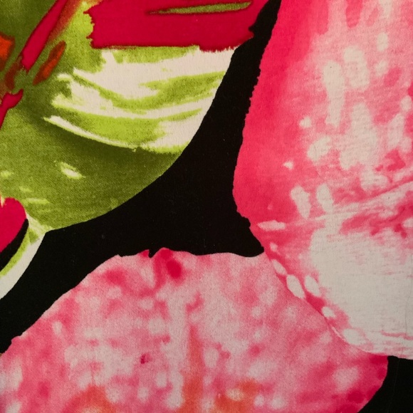 Flower Patterned TankTop - Picture 4 of 5